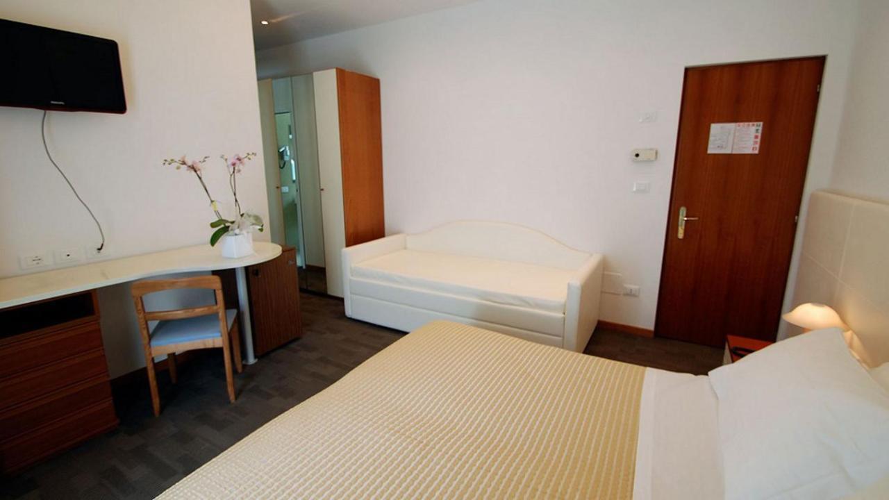 Hotel Sorriso Milano Marittima Zewnętrze zdjęcie