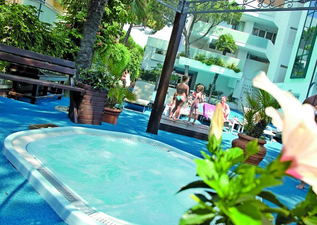 Hotel Sorriso Milano Marittima Zewnętrze zdjęcie