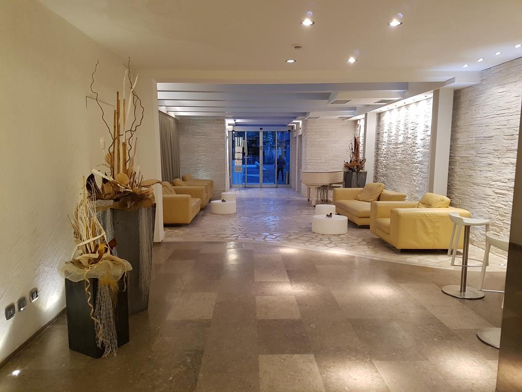 Hotel Sorriso Milano Marittima Zewnętrze zdjęcie