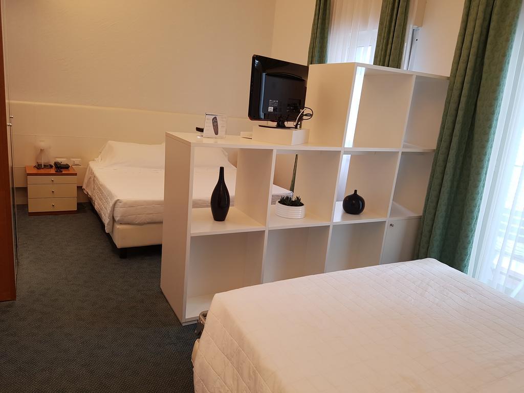 Hotel Sorriso Milano Marittima Zewnętrze zdjęcie