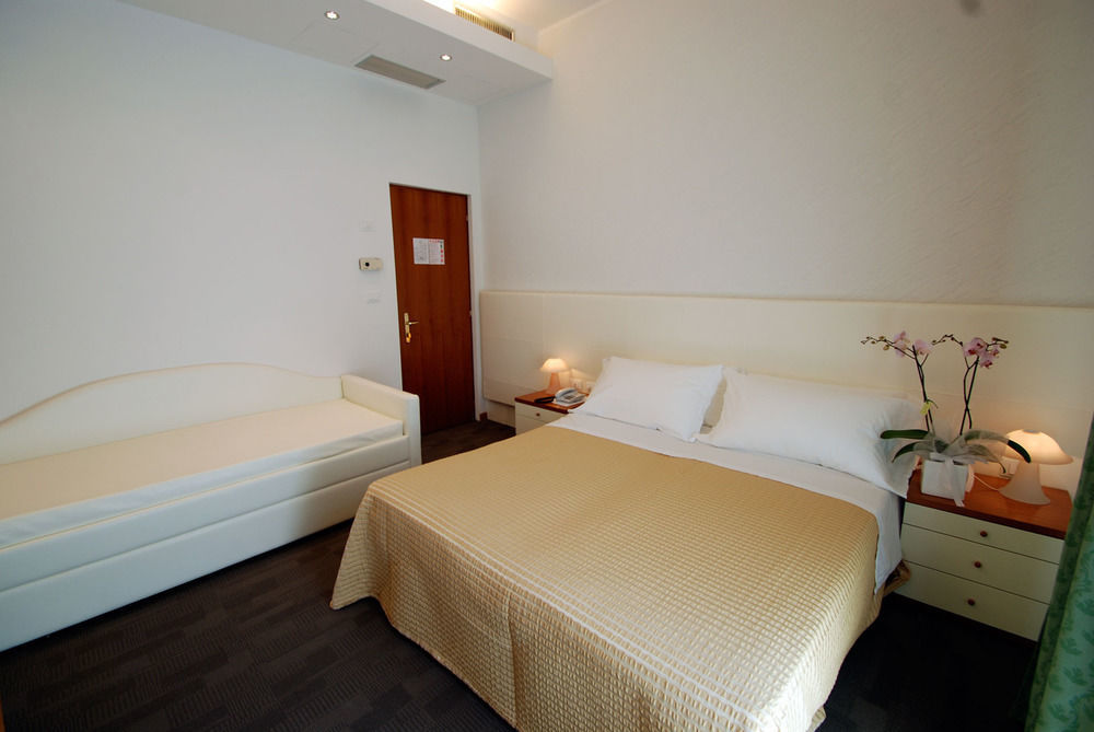 Hotel Sorriso Milano Marittima Zewnętrze zdjęcie