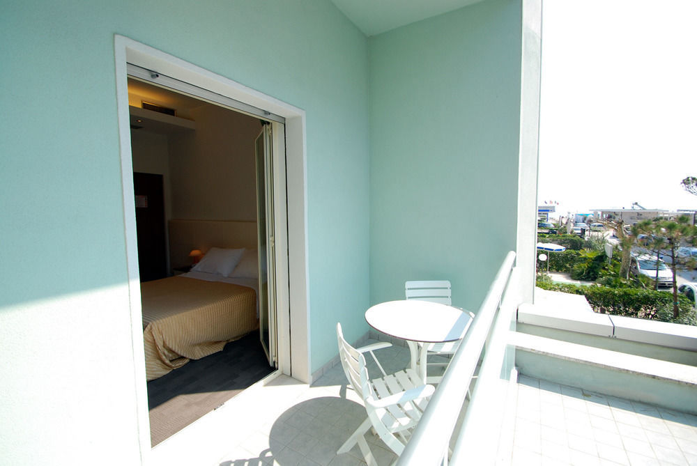 Hotel Sorriso Milano Marittima Zewnętrze zdjęcie