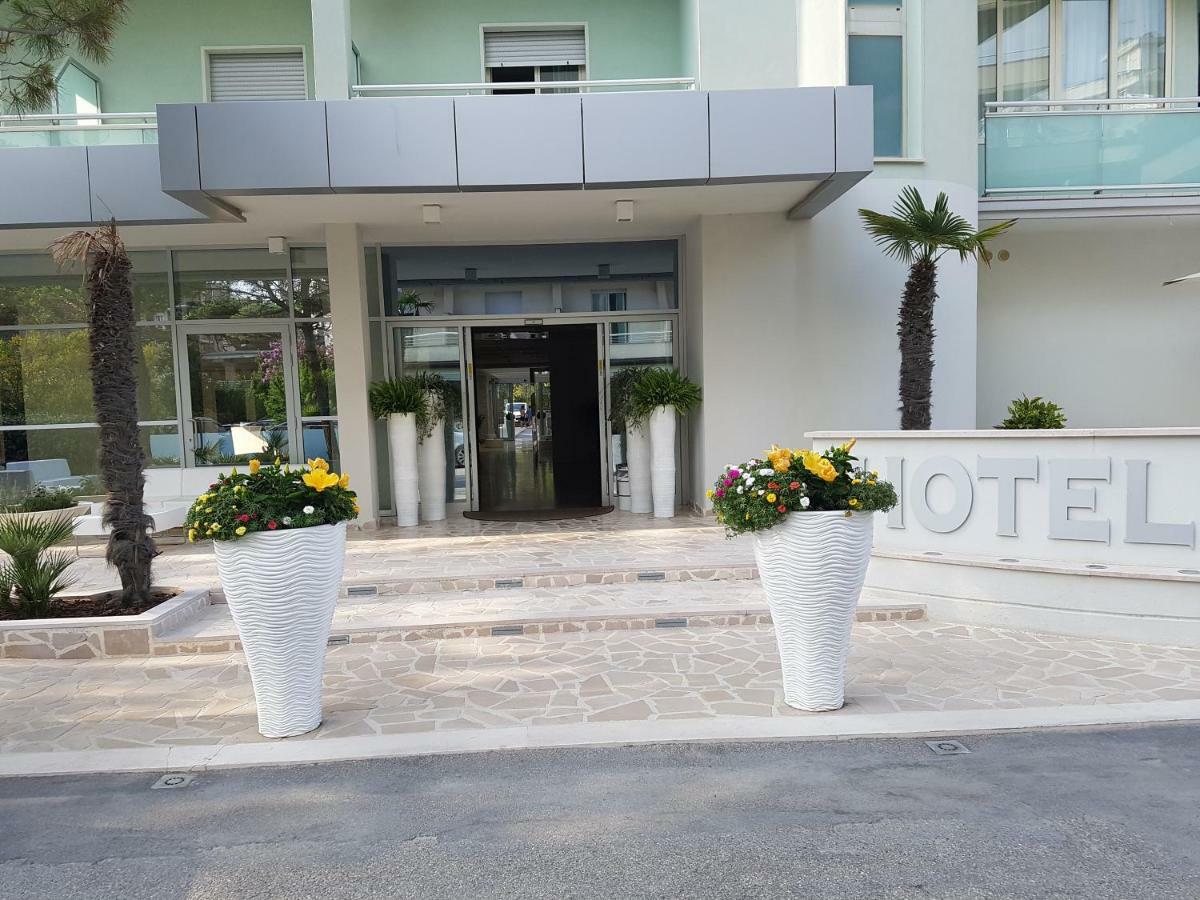Hotel Sorriso Milano Marittima Zewnętrze zdjęcie